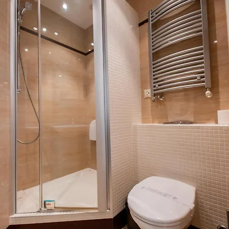 Victus Apartamenty, Okrzei *