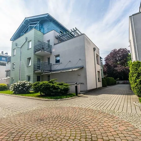Victus Apartamenty, Okrzei *