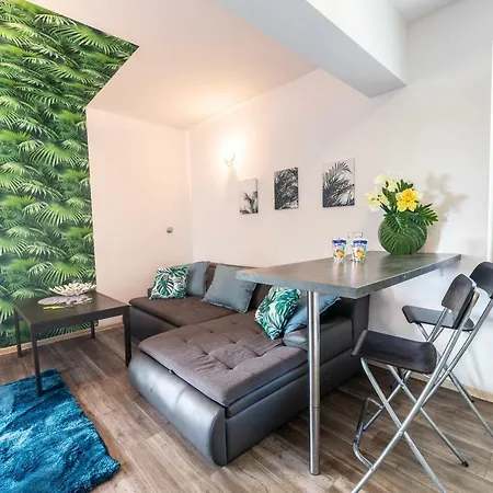 Victus Apartamenty, Okrzei 索波特